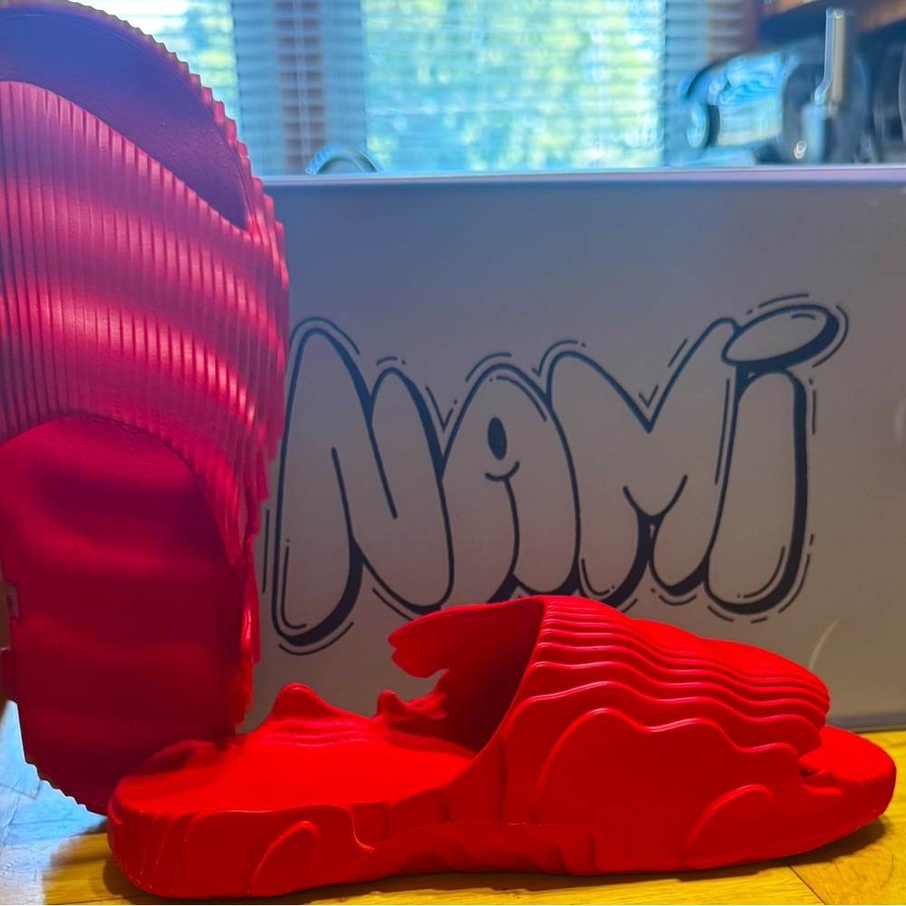 Nami (The Auracles) Slide King of Hearts